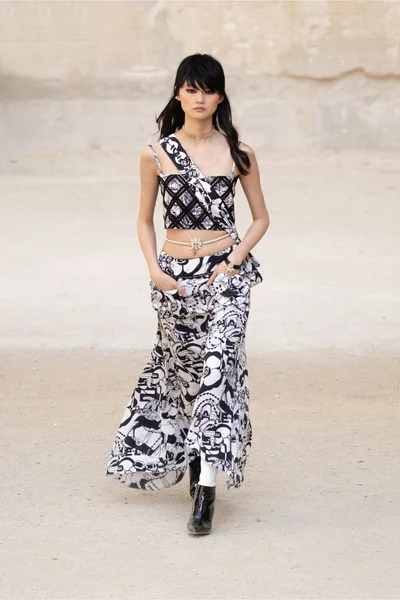 Look 54
